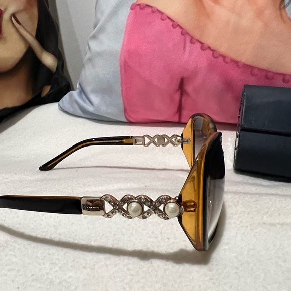 Chopard Swarovski Crystals and Pearls Sunglasses.excellent condition - Picture 8 of 15